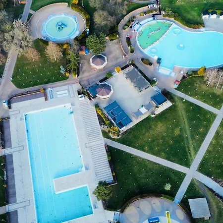 Serenitas Riva Park 아파트 Dunajská Streda